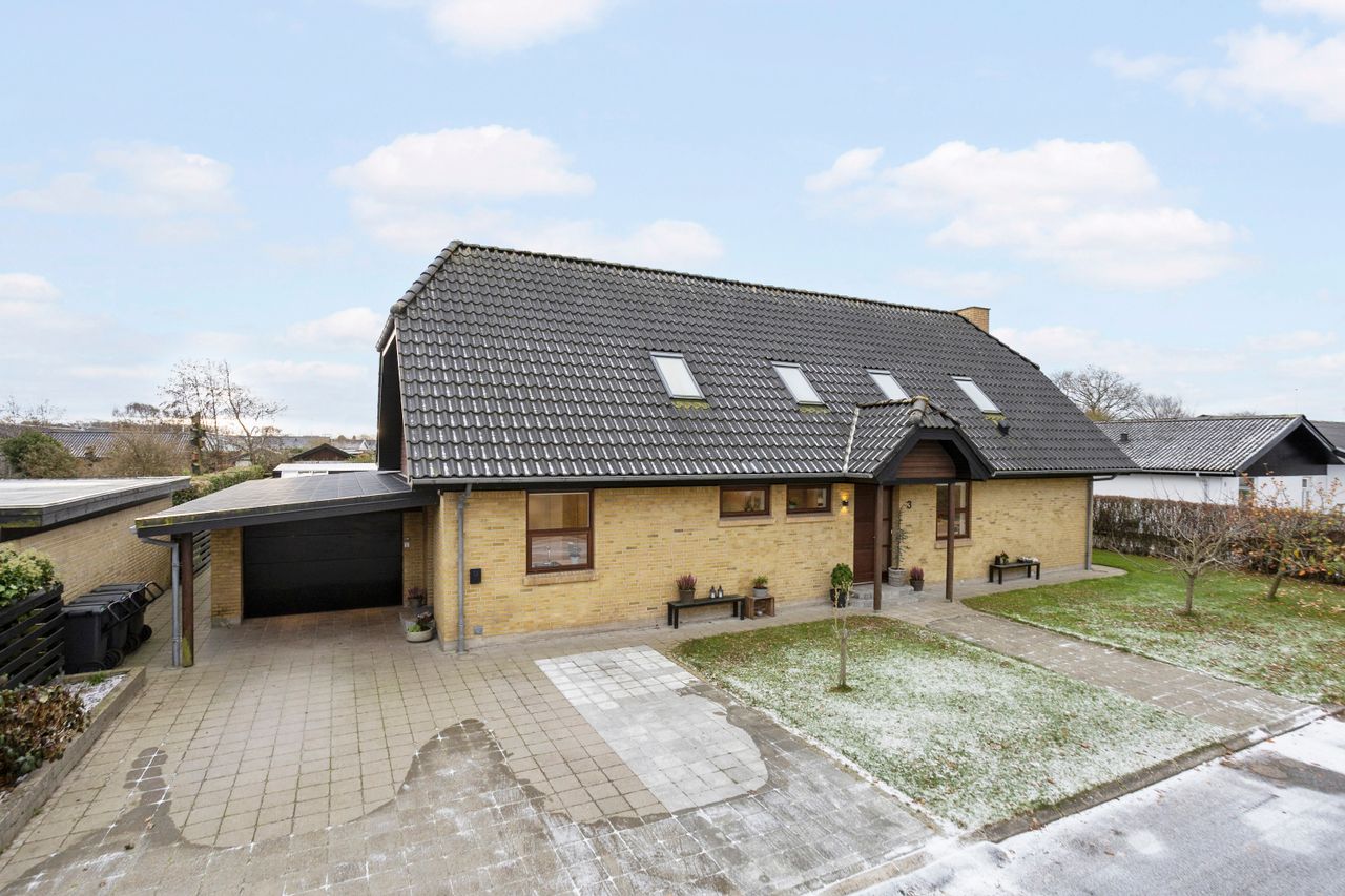 Ejendomsbillede 2 af 27