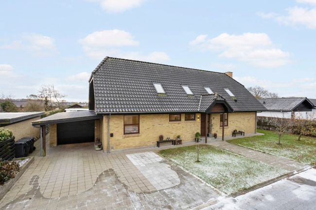 Blåklokkevej 3,  Villa