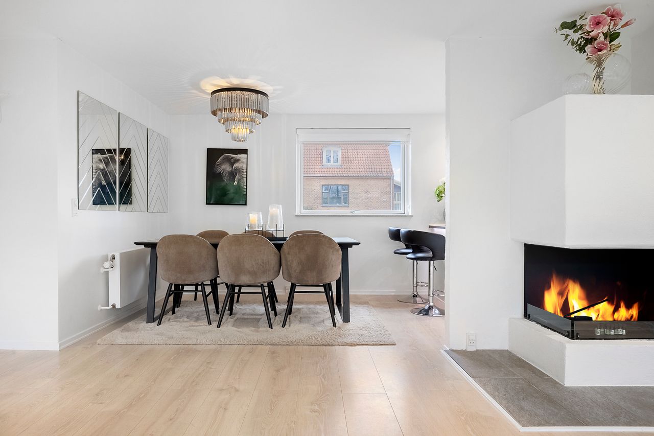 Ejendomsbillede 3 af 27