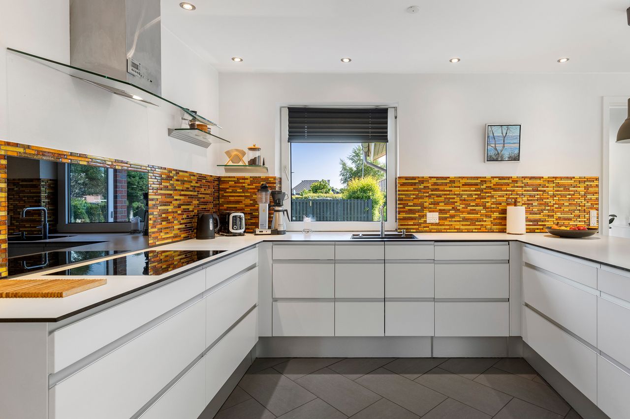 Ejendomsbillede 3 af 28