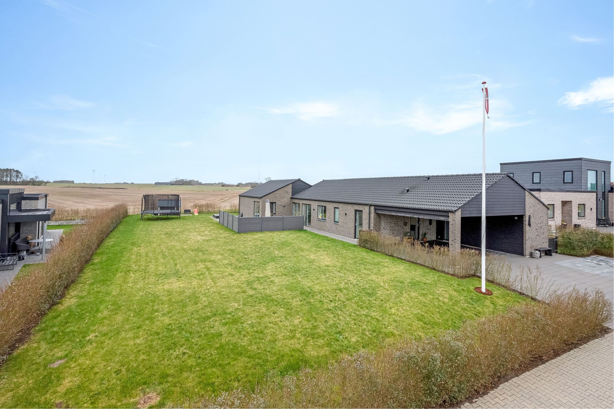 Hvalfisken 4,  Villa