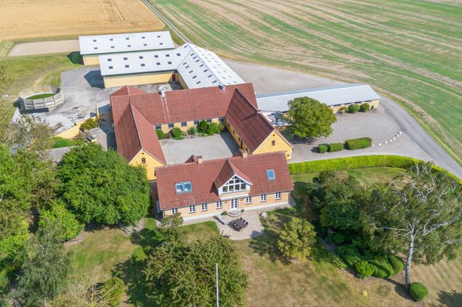 Visbjergvej 17,  Landejendom