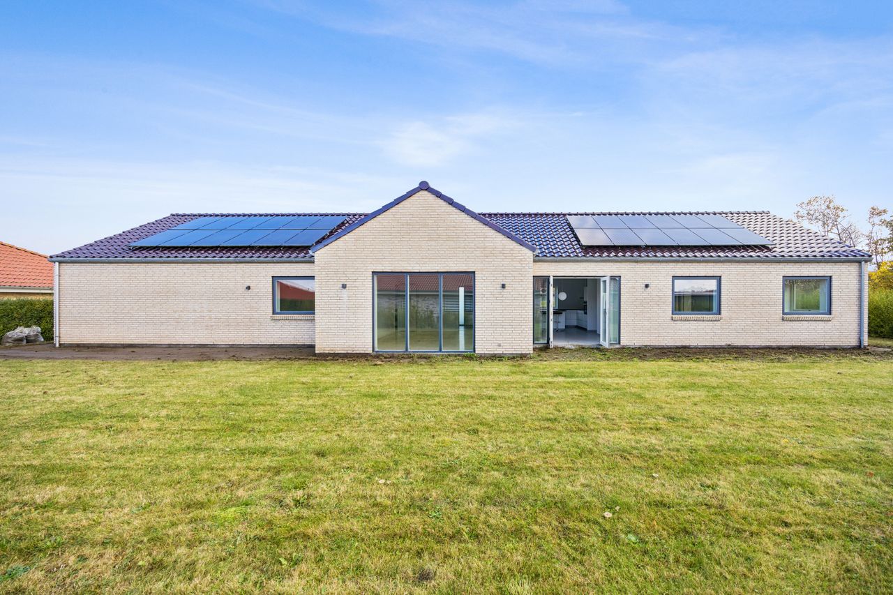 Ejendomsbillede 2 af 36