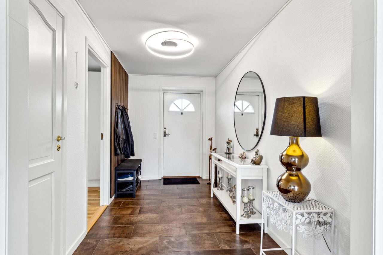 Ejendomsbillede 2 af 30