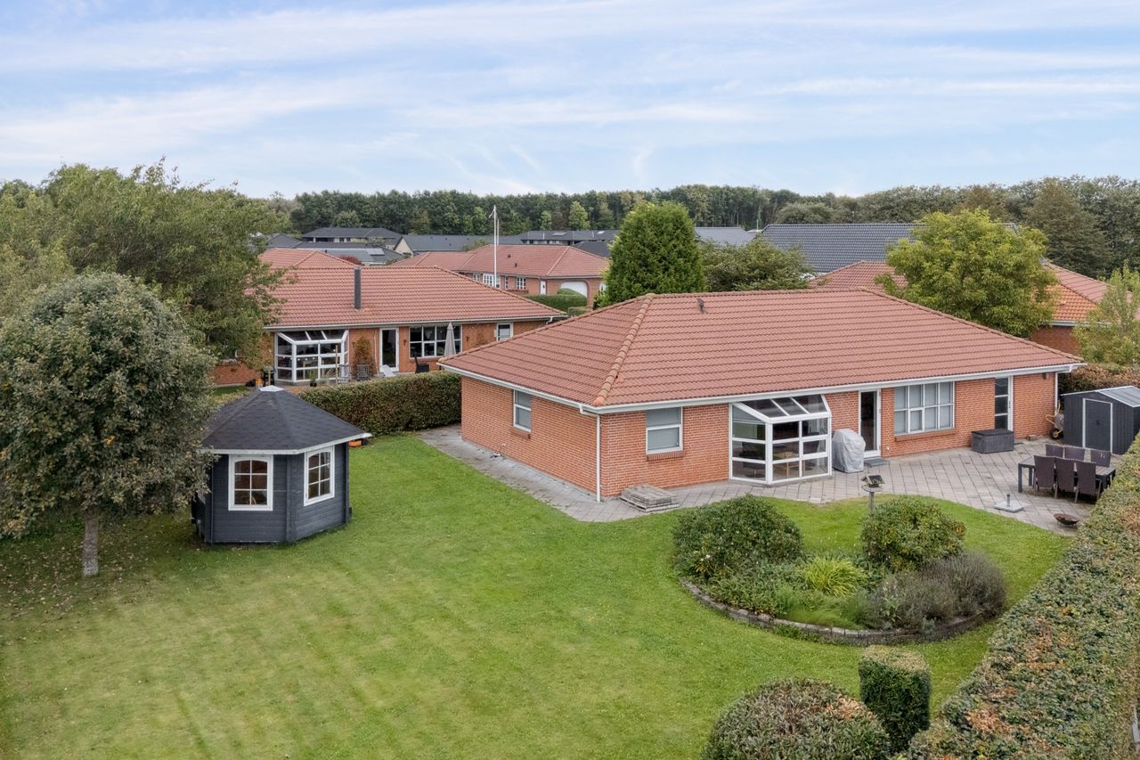 Ejendomsbillede 2 af 24