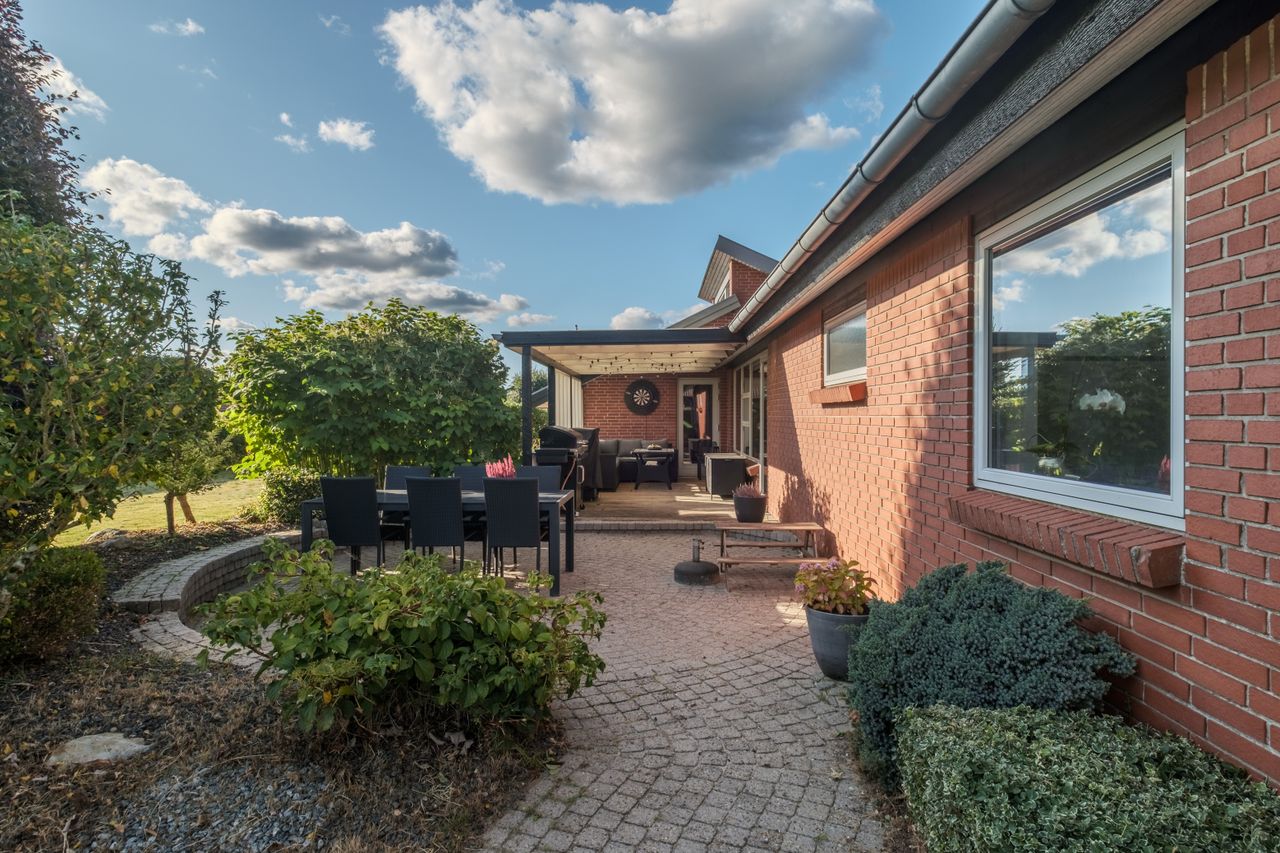 Ejendomsbillede 3 af 25