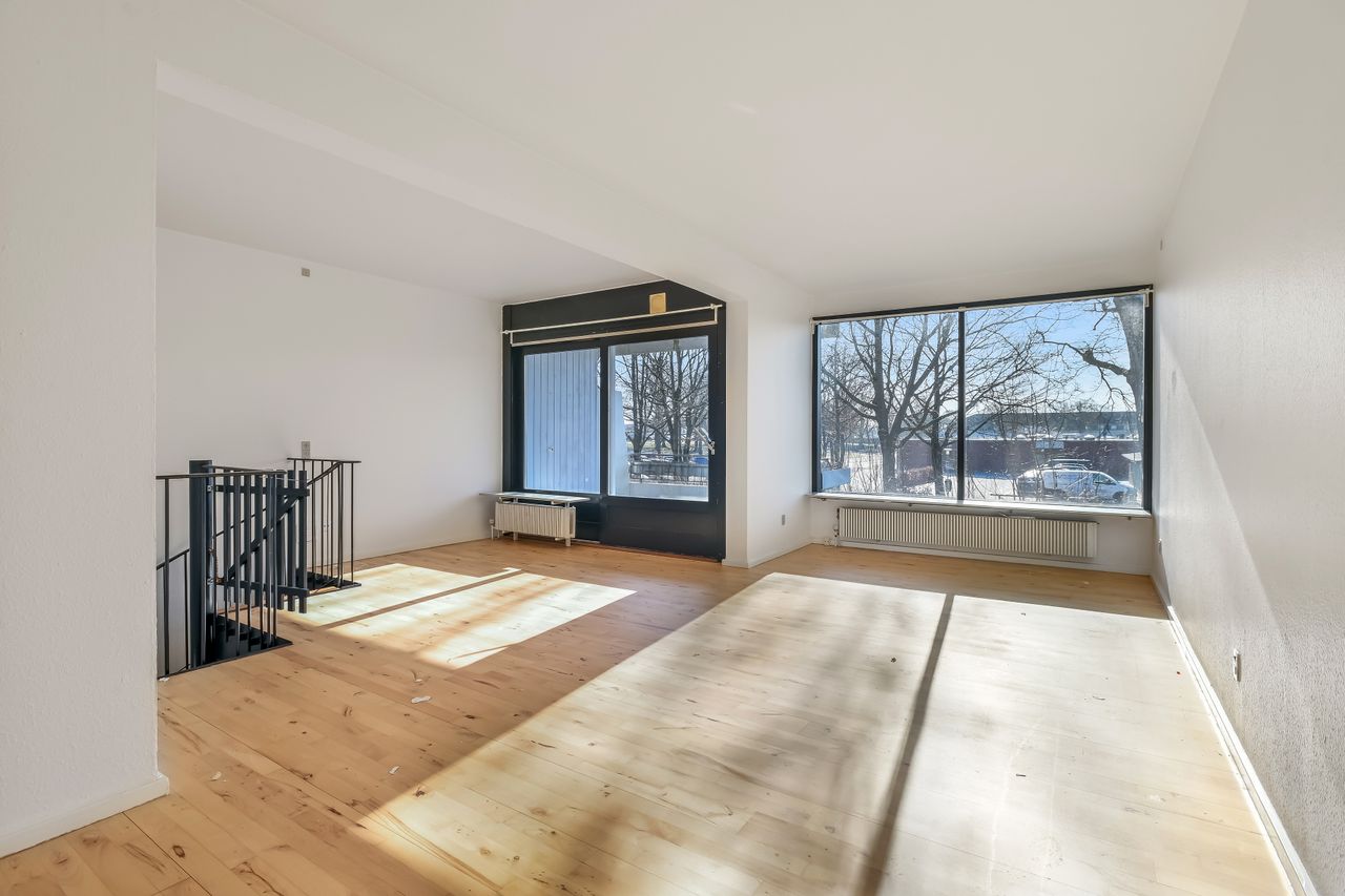 Ejendomsbillede 3 af 15