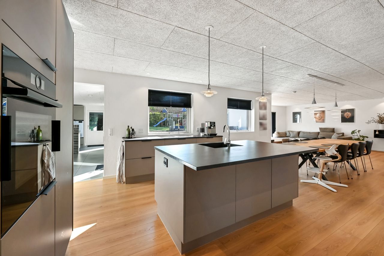 Ejendomsbillede 3 af 26