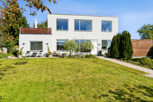 Trelde Næsvej 11,  Trelde