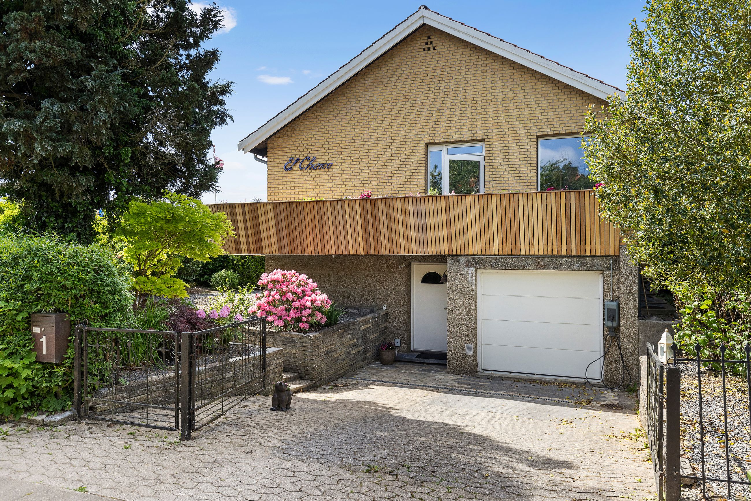 Solbjærget 1, Birkerød - Ejendommen