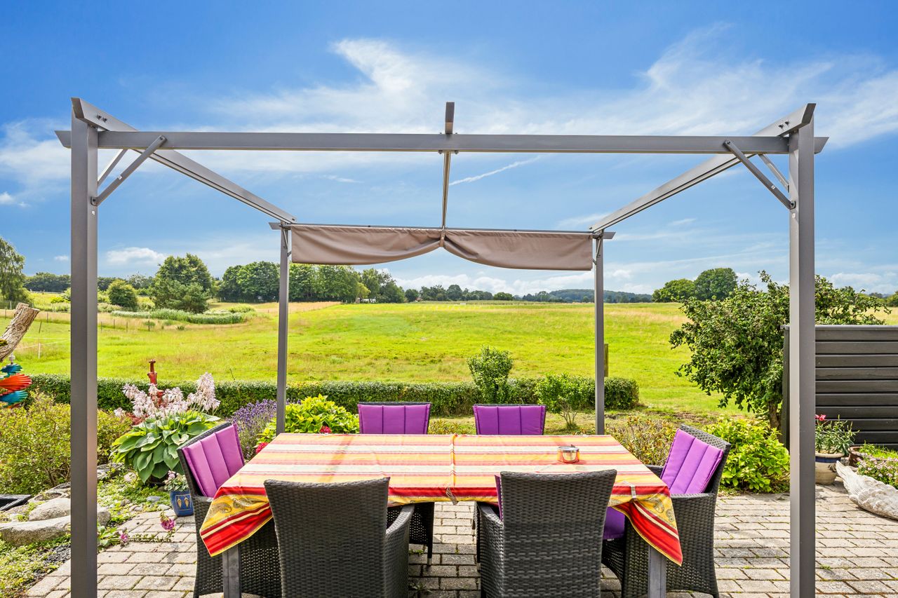 Ejendomsbillede 3 af 24