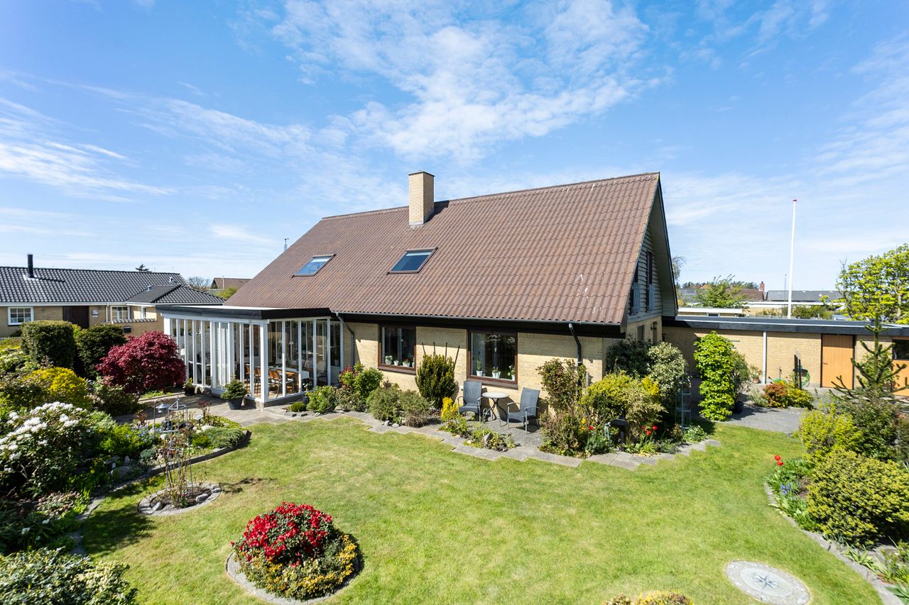 Ejendomsbillede 2 af 28