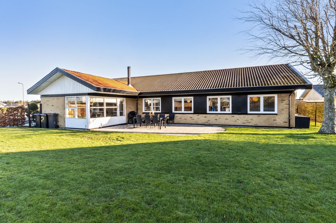 Ejendomsbillede 2 af 23