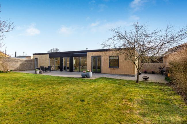 Suensonsvej 50,  Villa