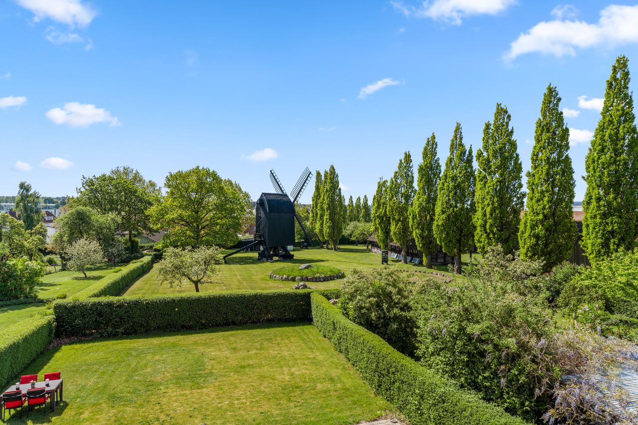 Ejendomsbillede 3 af 15