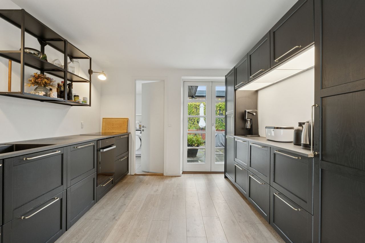 Ejendomsbillede 2 af 30