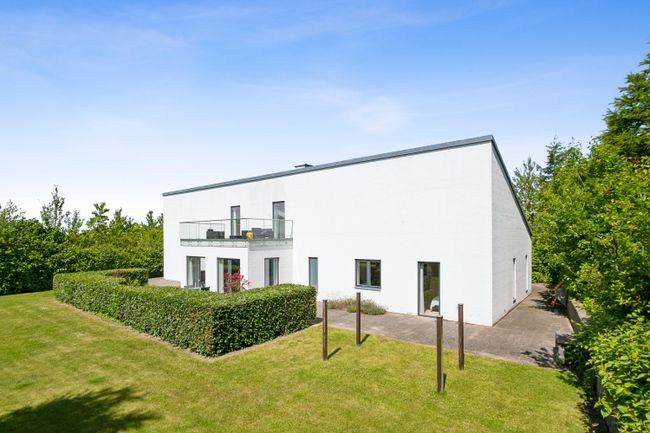 Kirsebærhegnet 18,  Villa