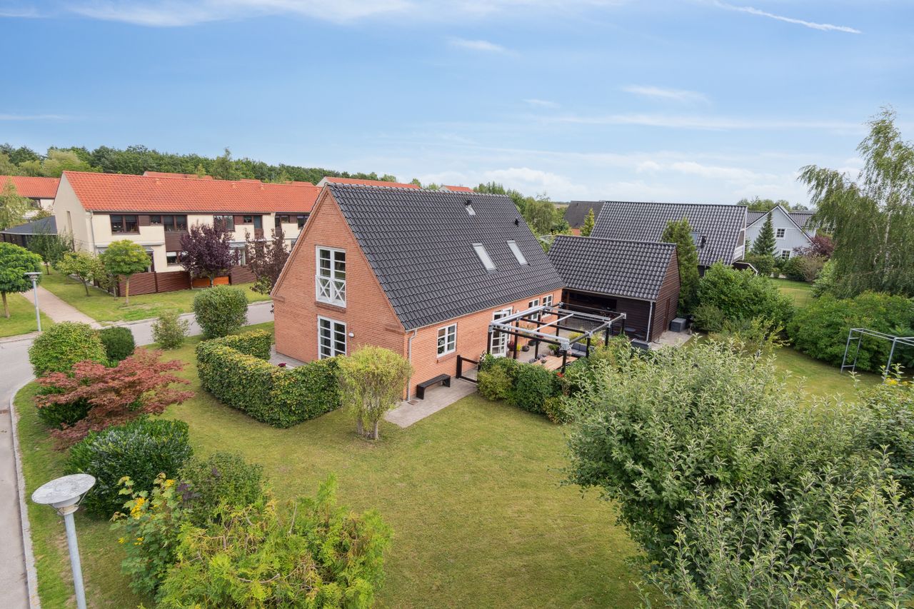 Ejendomsbillede 2 af 36