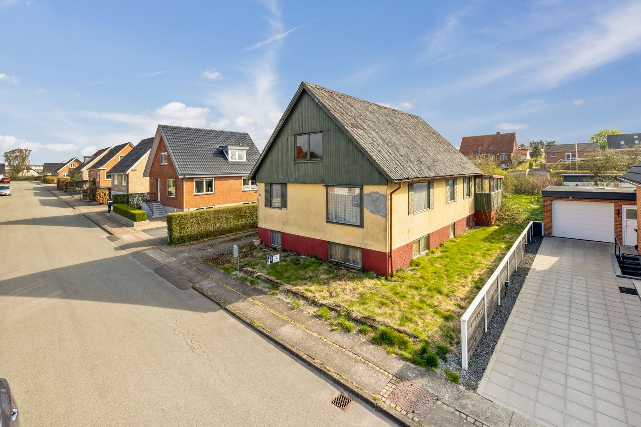 Ejendomsbillede 3 af 17