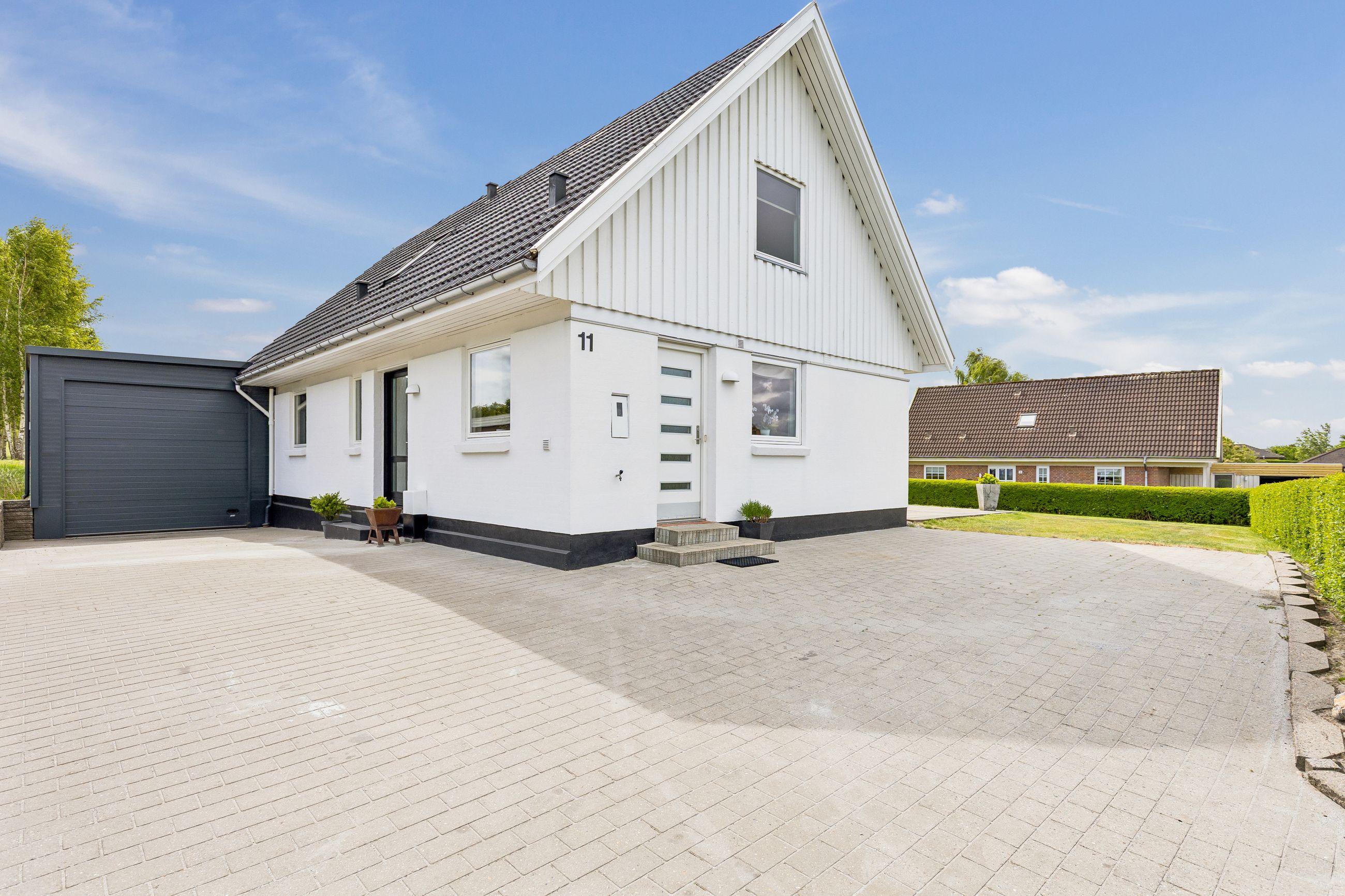 Bjerrevænget 11,  Villa