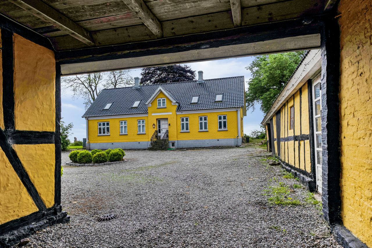 Ejendomsbillede 2 af 44