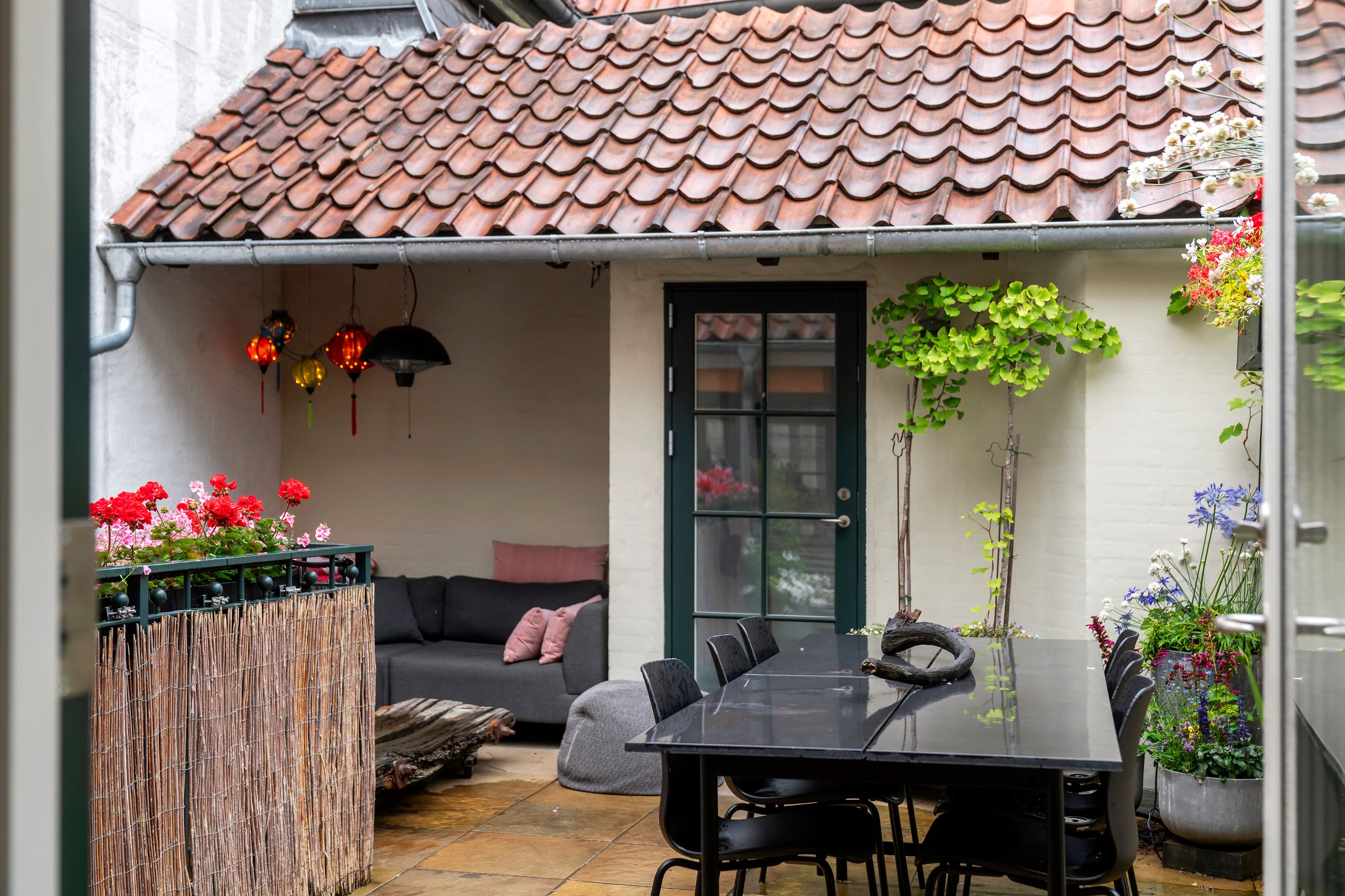 Klosterstræde 8, 2, København K - Ejendommen