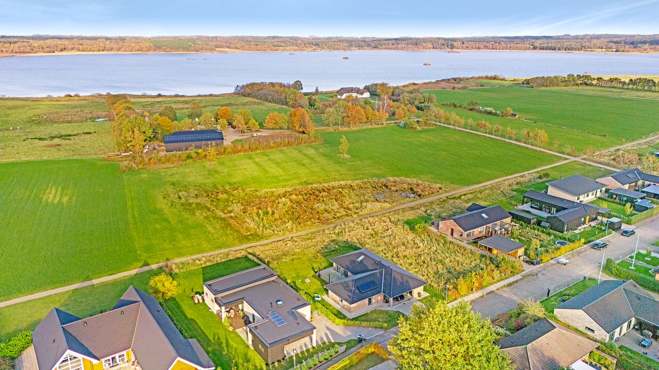 Ejendomsbillede 3 af 13