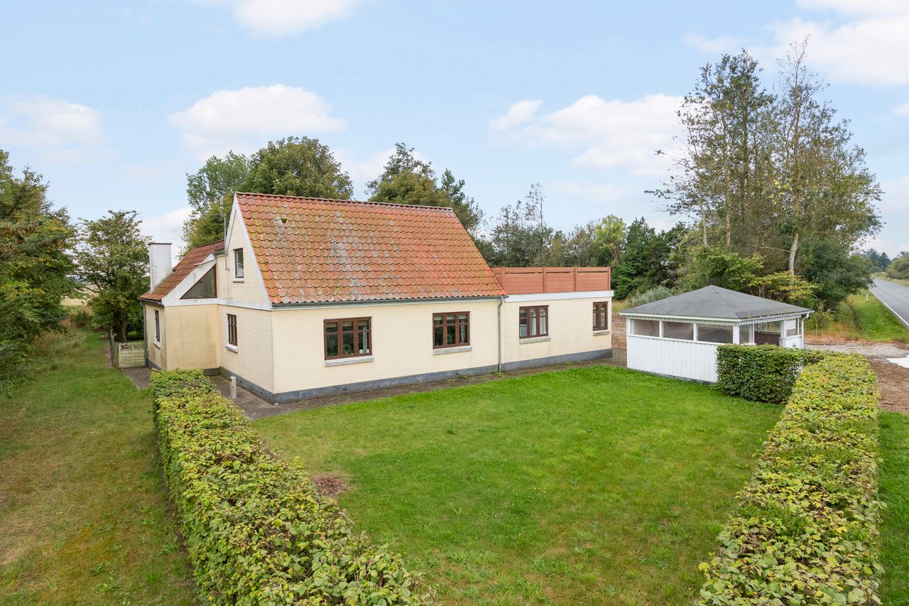 Ejendomsbillede 2 af 24