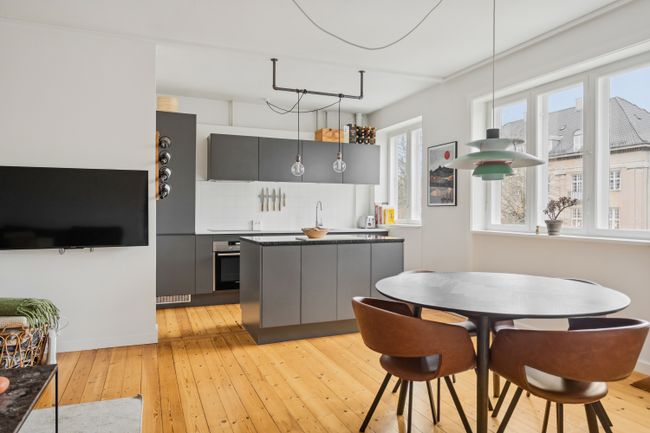 Rosenvængets Hovedvej 30, 1. 1