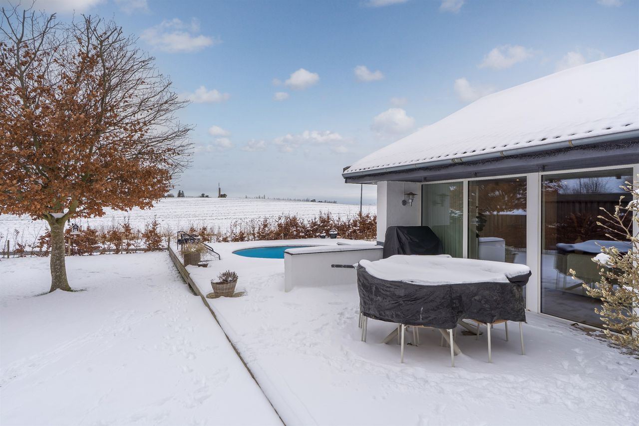 Ejendomsbillede 3 af 27