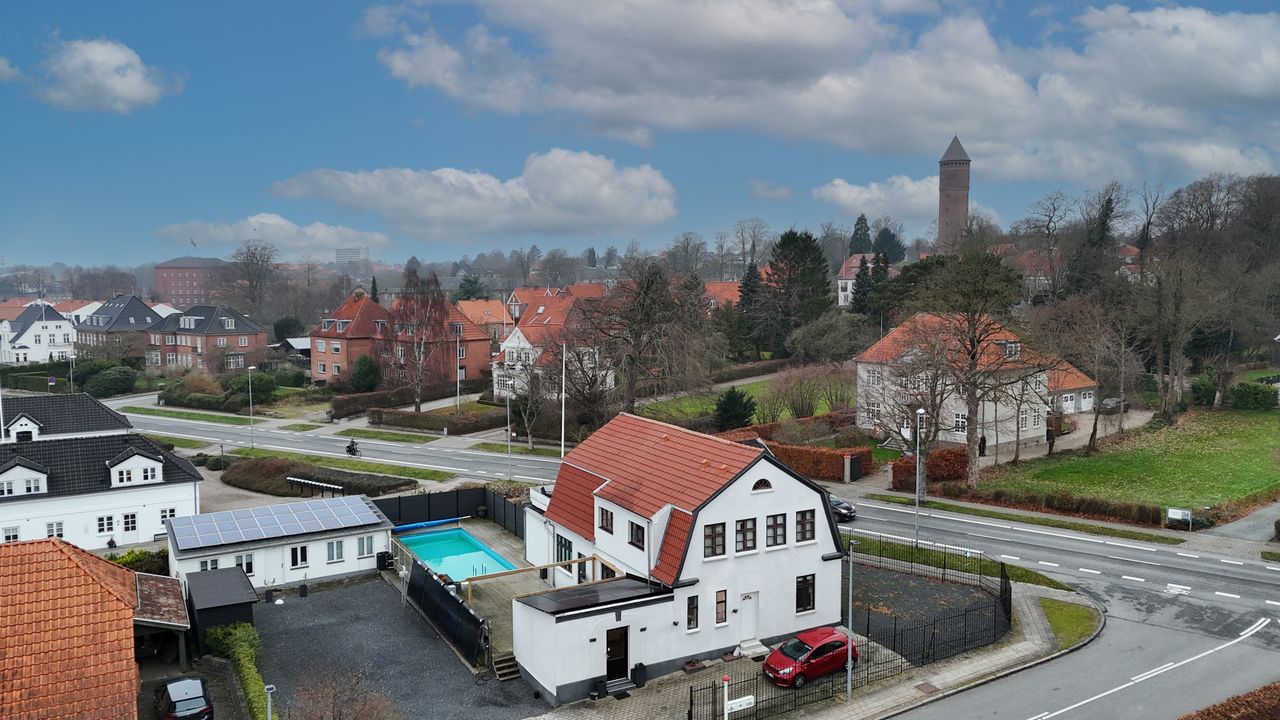 Ejendomsbillede 2 af 23