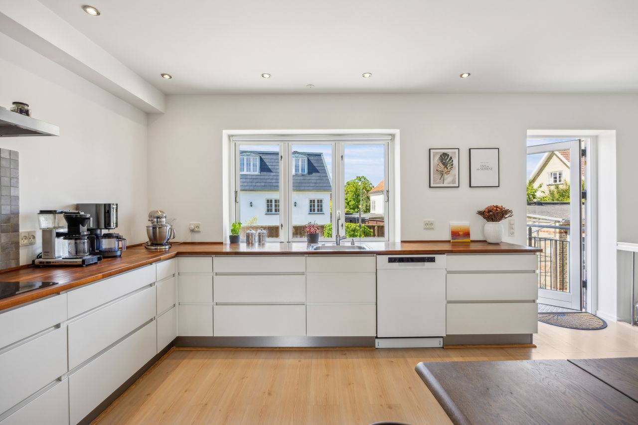 Ejendomsbillede 2 af 35