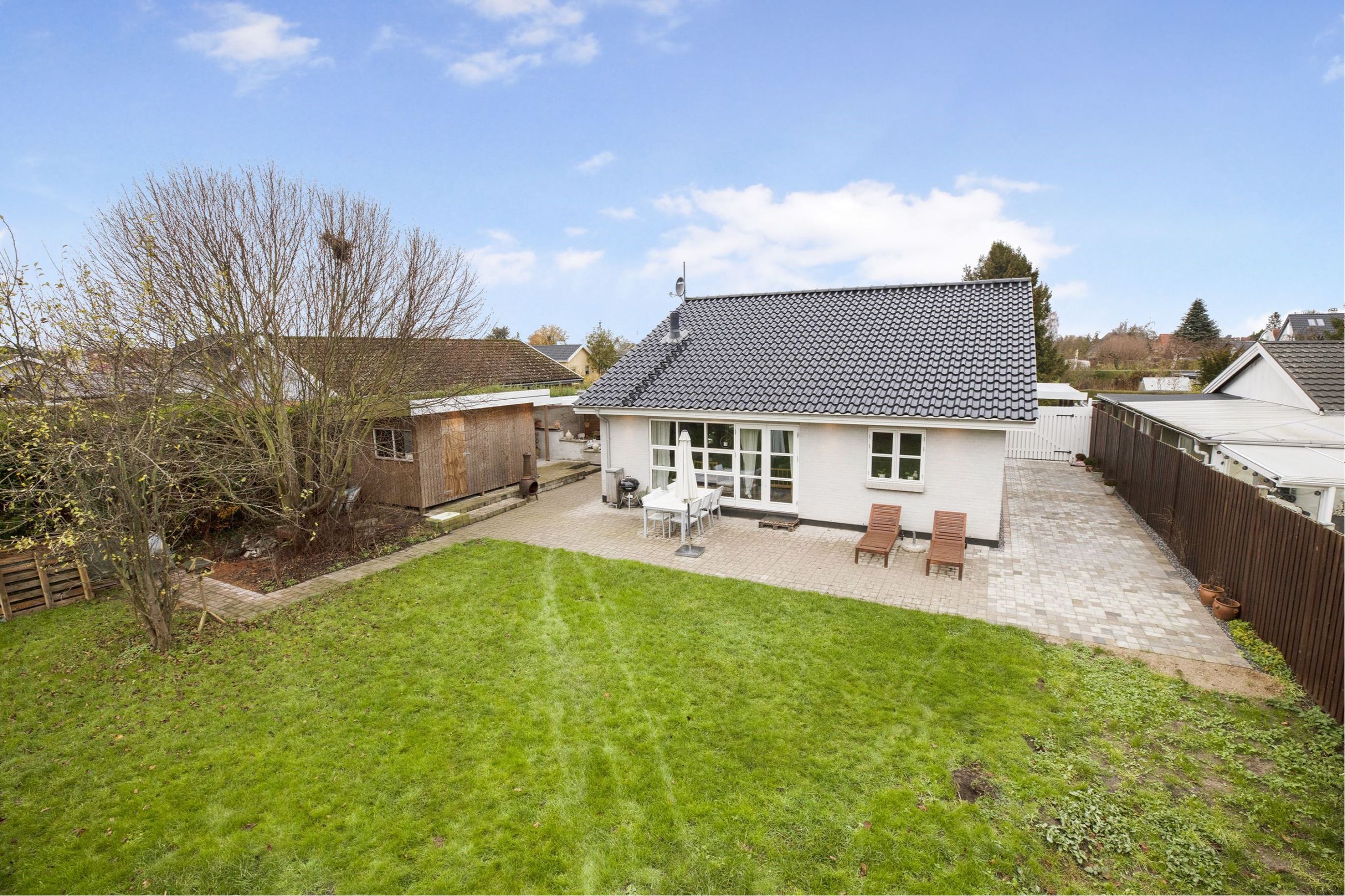 Krogholtsvej 27,  Villa