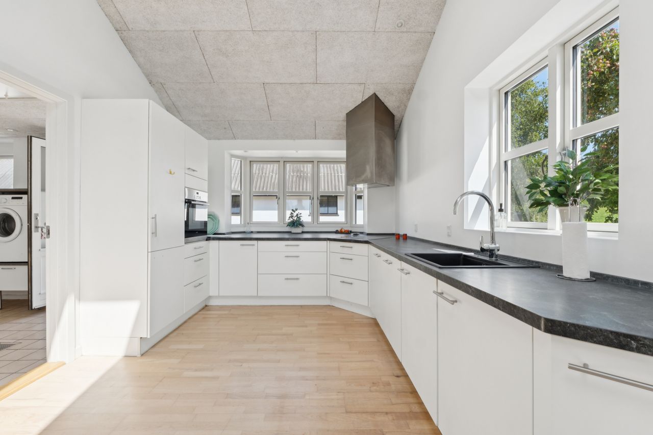 Ejendomsbillede 3 af 30