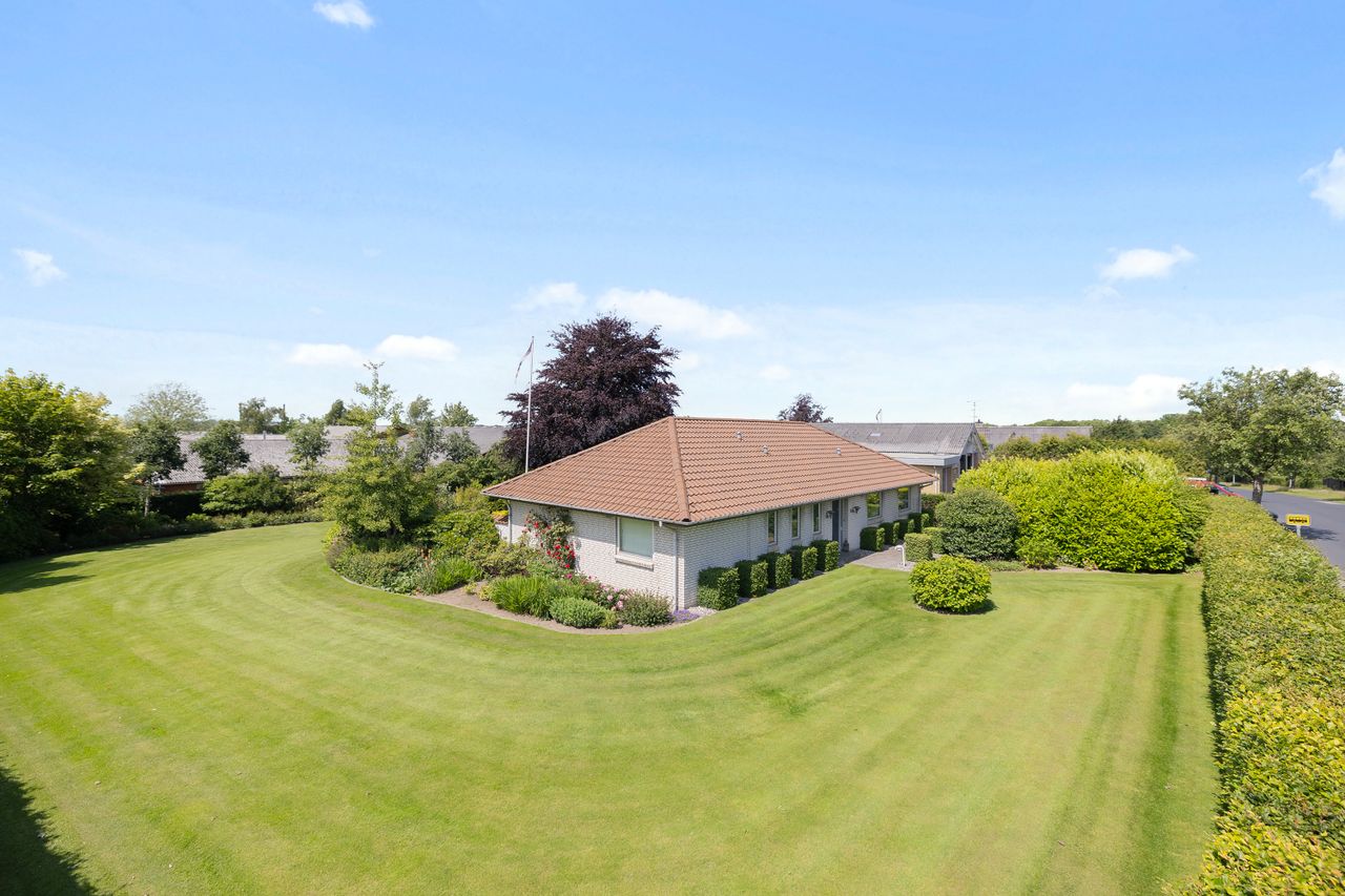 Ejendomsbillede 2 af 41