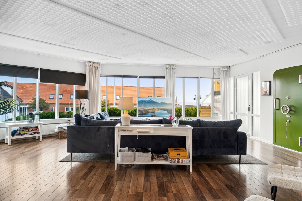 Ejendomsbillede 2 af 25