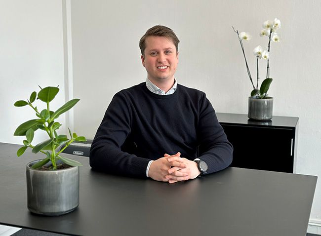 employee image