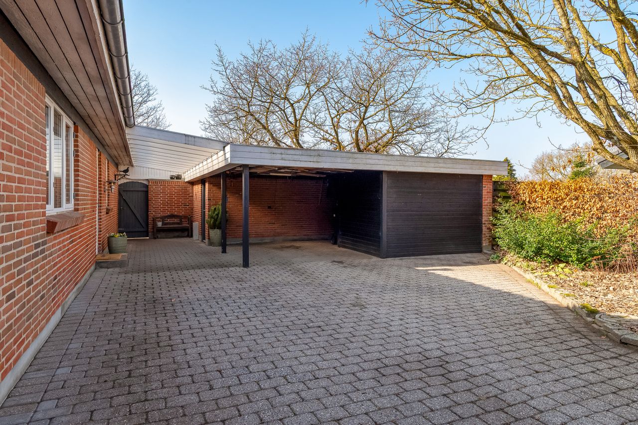 Ejendomsbillede 3 af 32