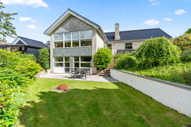 Humlegårdsbæk 4,  Villa