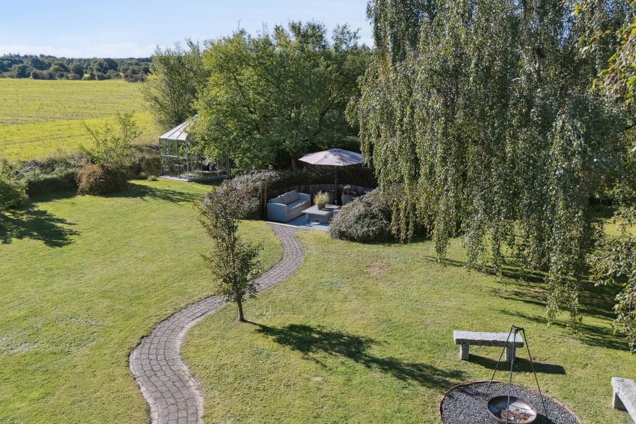 Ejendomsbillede 3 af 31