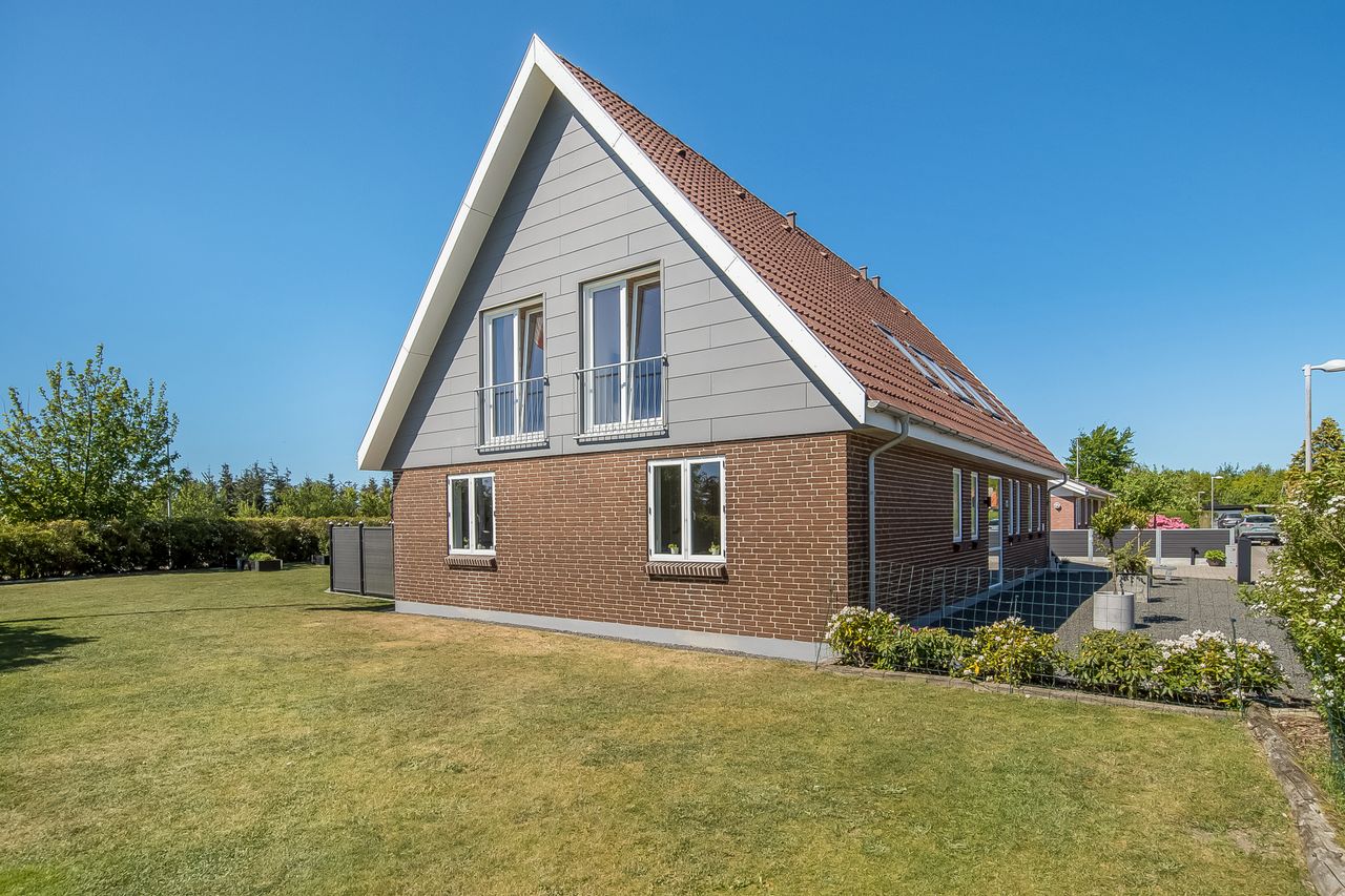 Ejendomsbillede 2 af 35