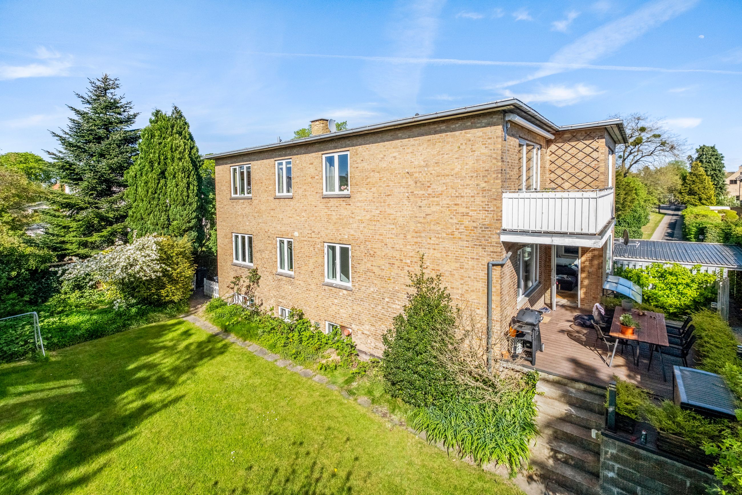 Emiliekildevej 26, 1, Klampenborg - Sæson 8.jpg