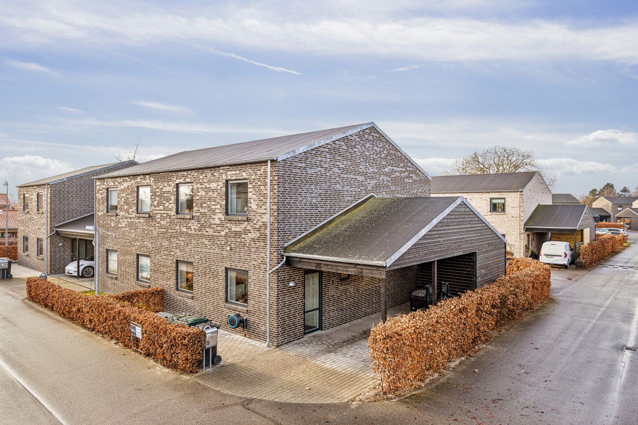 Ejendomsbillede 2 af 33