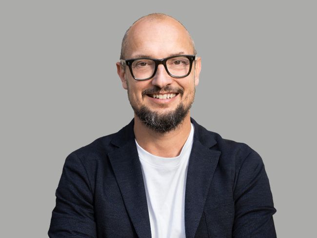 employee image