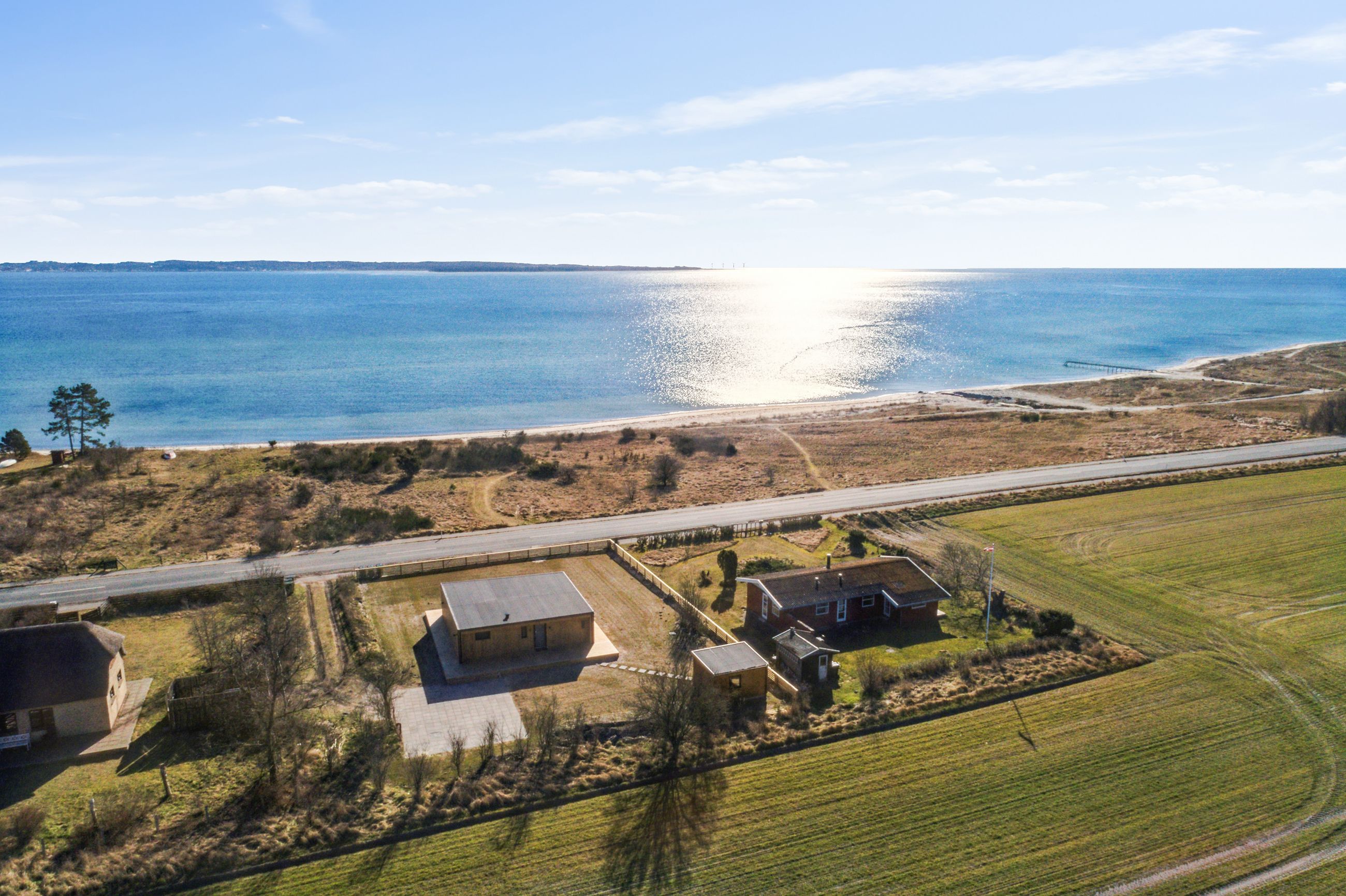 Dronefoto af ejendommen