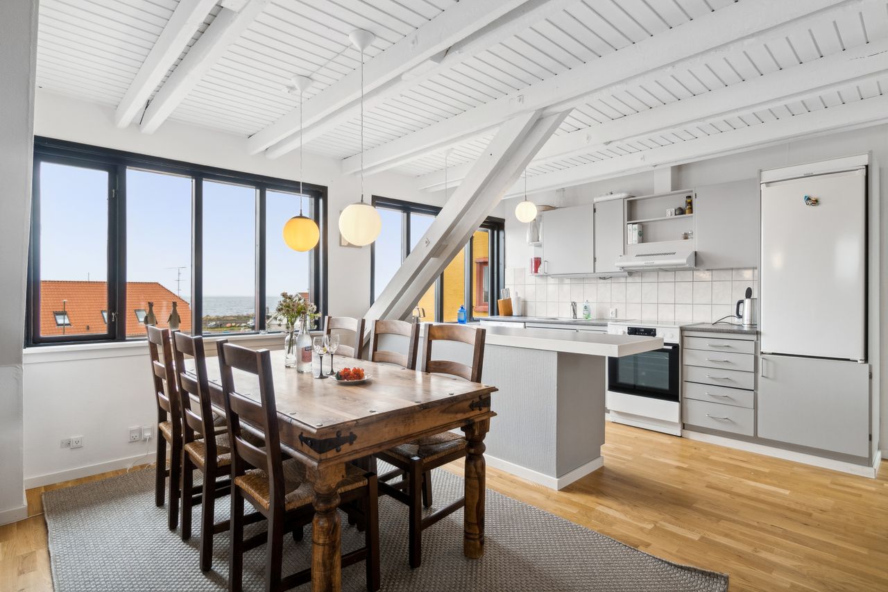 Ejendomsbillede 3 af 17