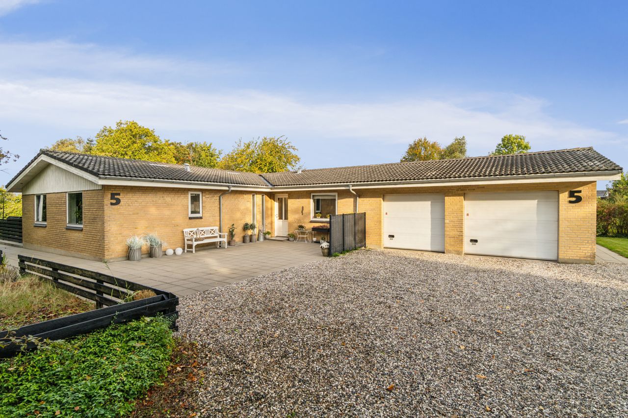 Ejendomsbillede 3 af 27