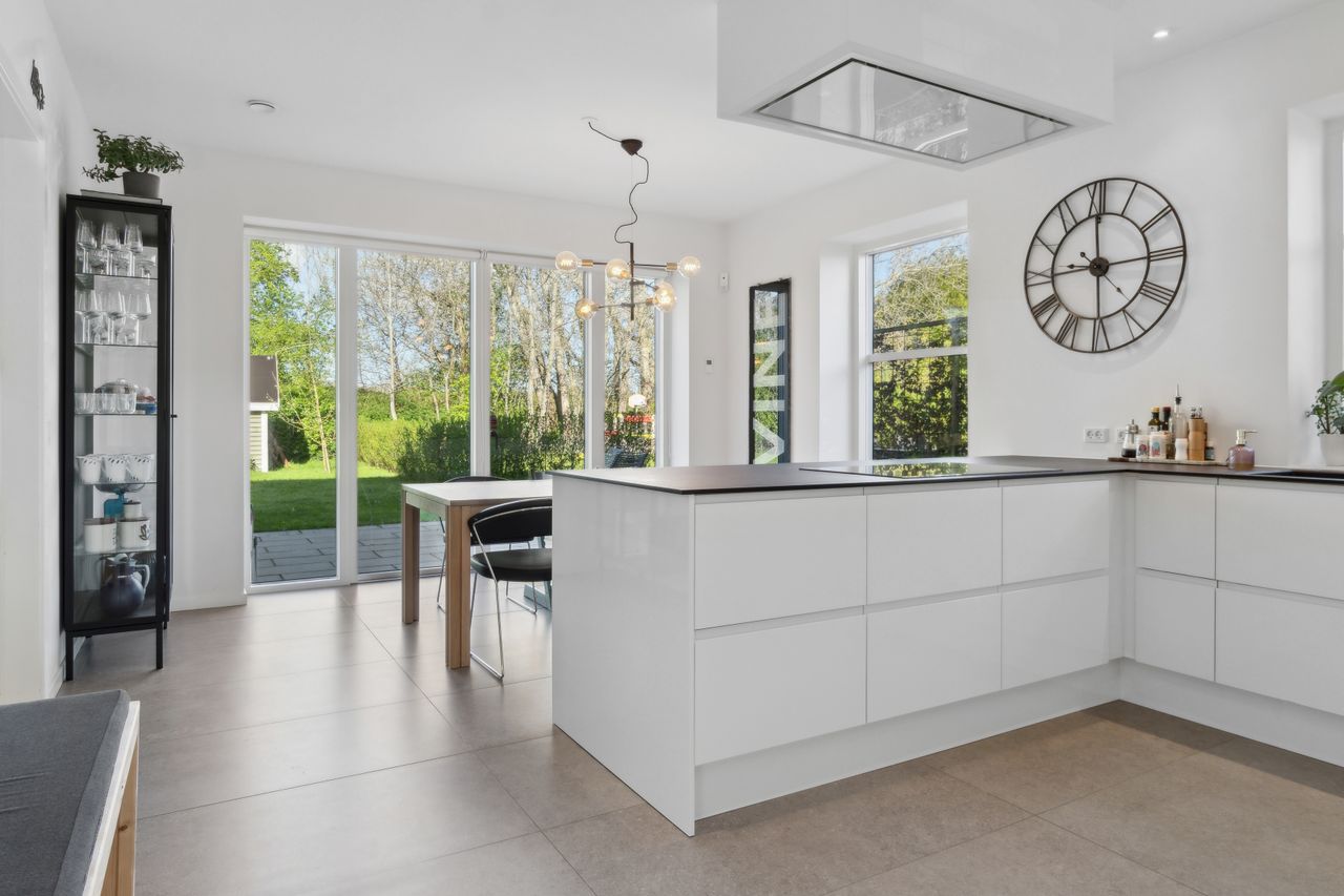 Ejendomsbillede 3 af 23