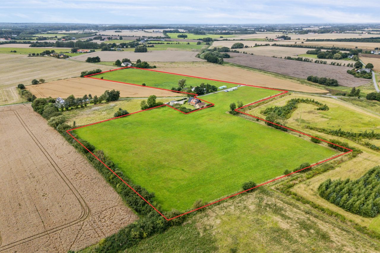 Ejendomsbillede 2 af 11