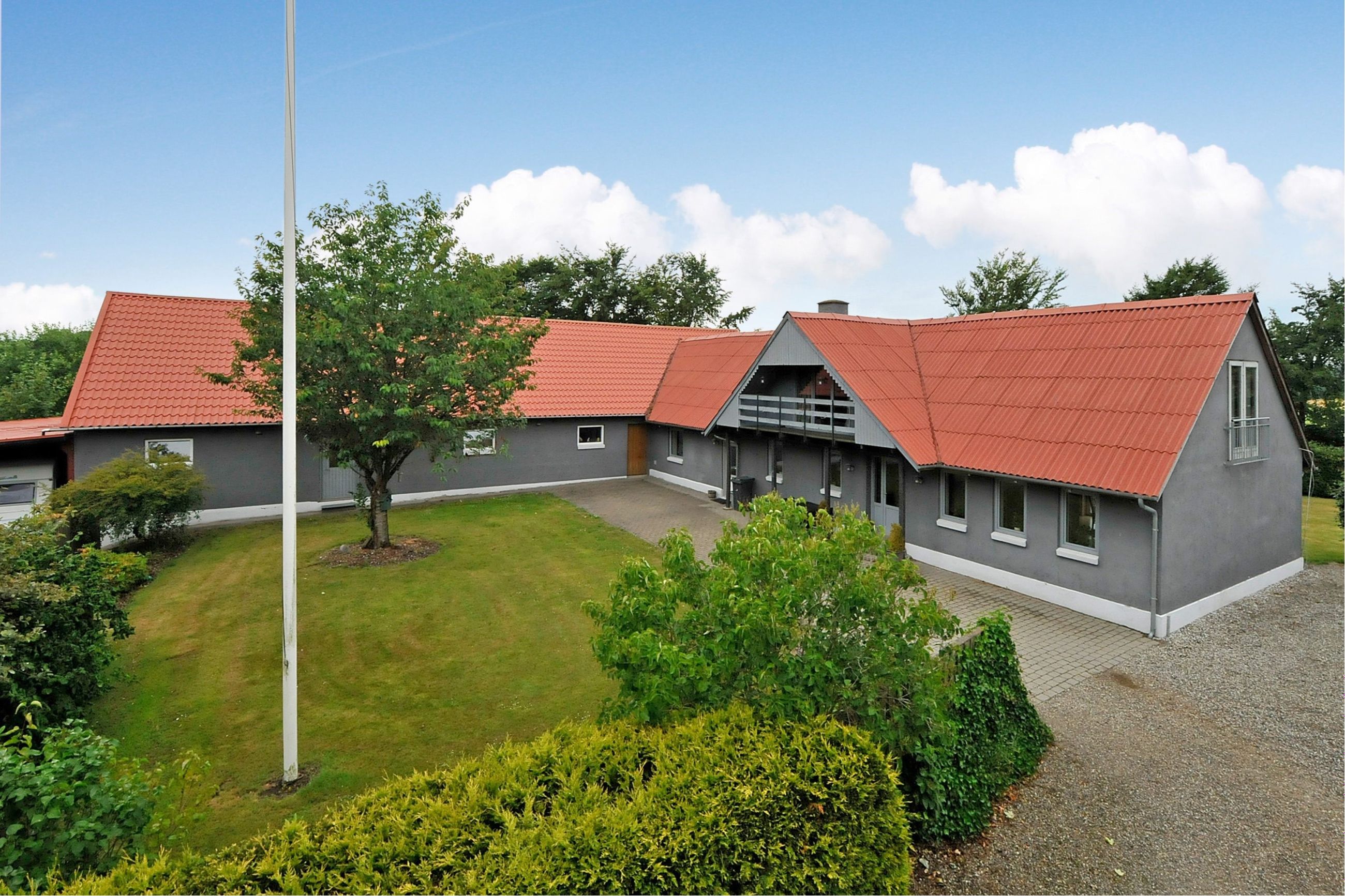 Øster Dørkenvej 3, Dørken Villa